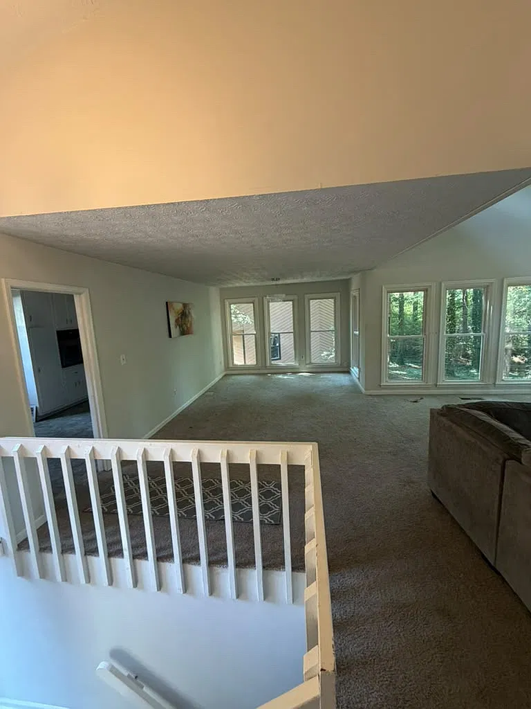 5 bed, 2643 sqft, $2,500 — Photo 2