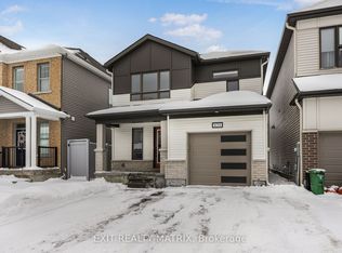 839 Henslows Cir, Ottawa, ON K4A5H7