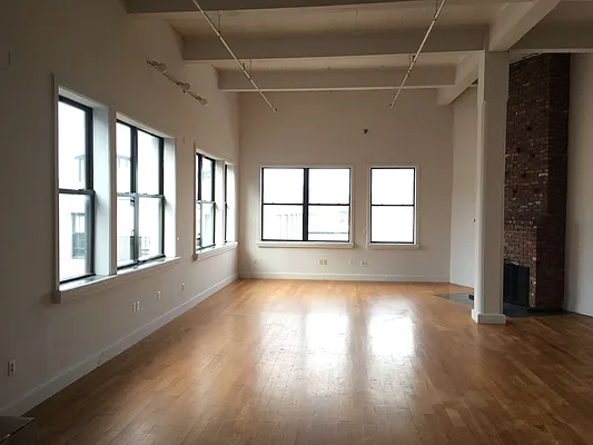 Rented by Cyberapts Management | media 17