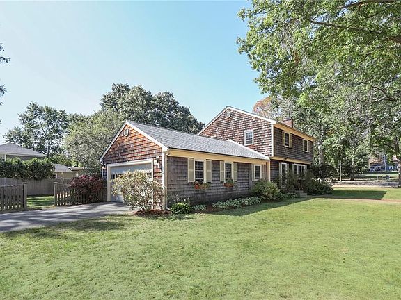 2nd image of 2 Belton Cir