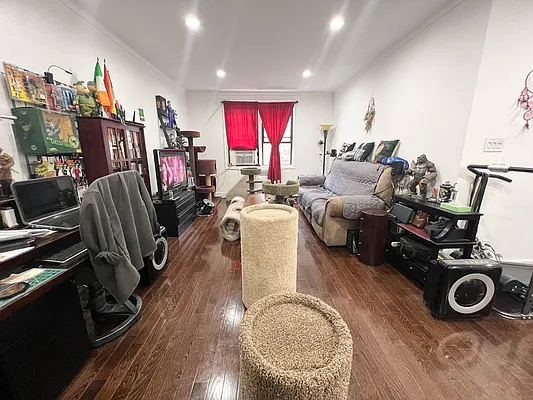 Rented by Station Cities | media 21