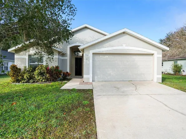 1921 Tupelo Ln, Zephyrhills, FL 33543