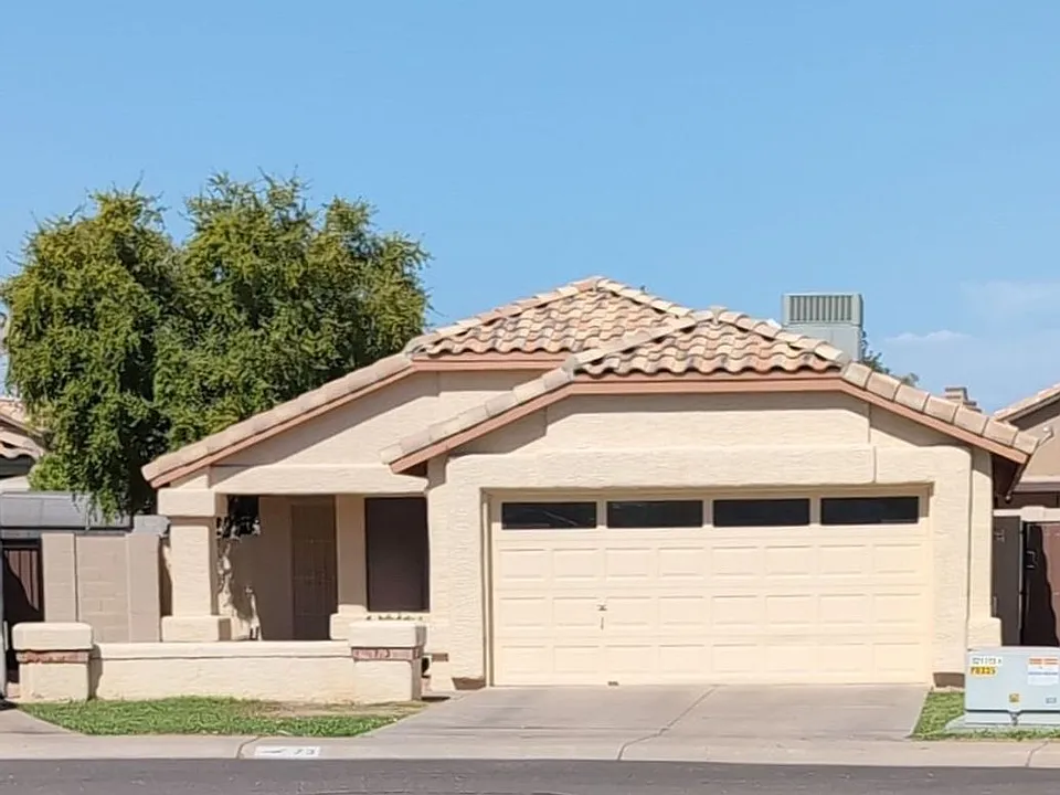 73 S Cypress Ct