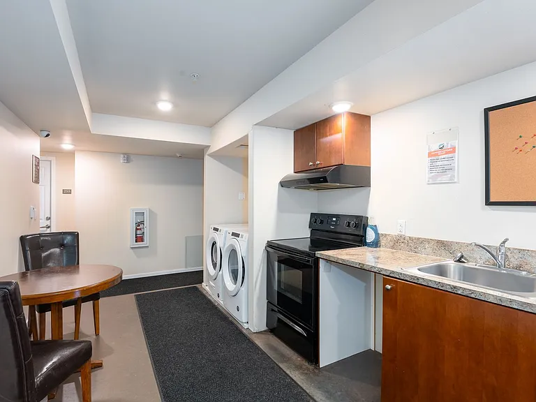 Vision 5 Apartments — Photo 26