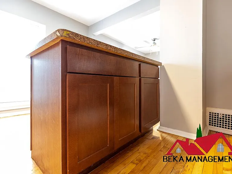 941 Starkweather St #5 — Photo 8