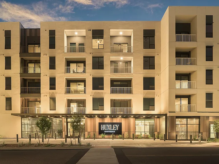 Huxley Scottsdale — Photo 35