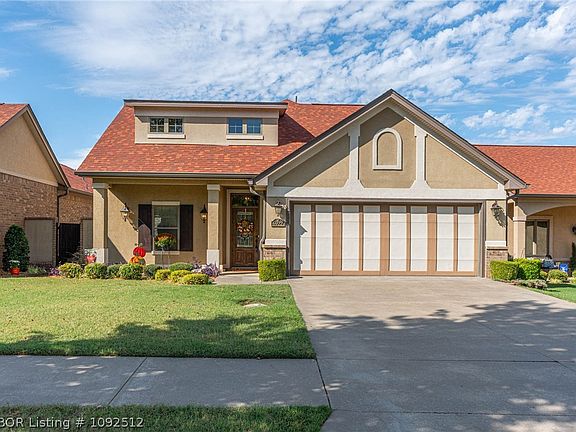 2nd image of 6922 Milan Way