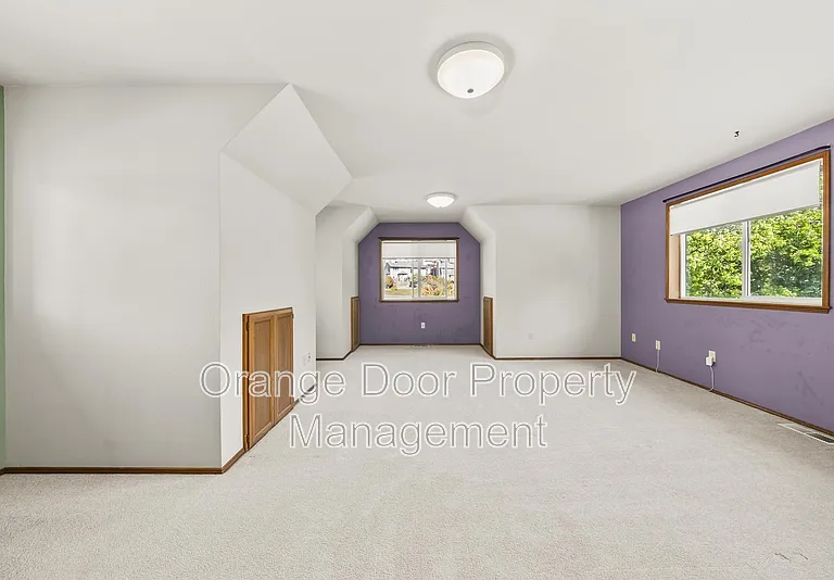 5204 Ridge Dr NE — Photo 34