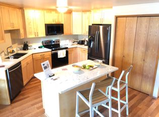 7111 Linden Ave N APT 104, Seattle, WA 98103