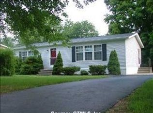 16 Robin Rd, Colchester, CT 06415