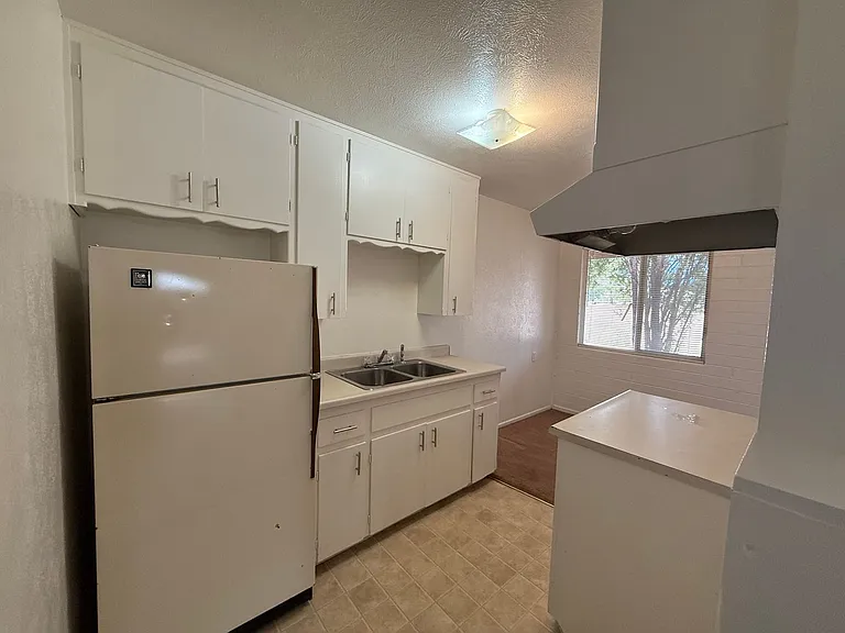 3990 E Yuma Dr #1 — Photo 5