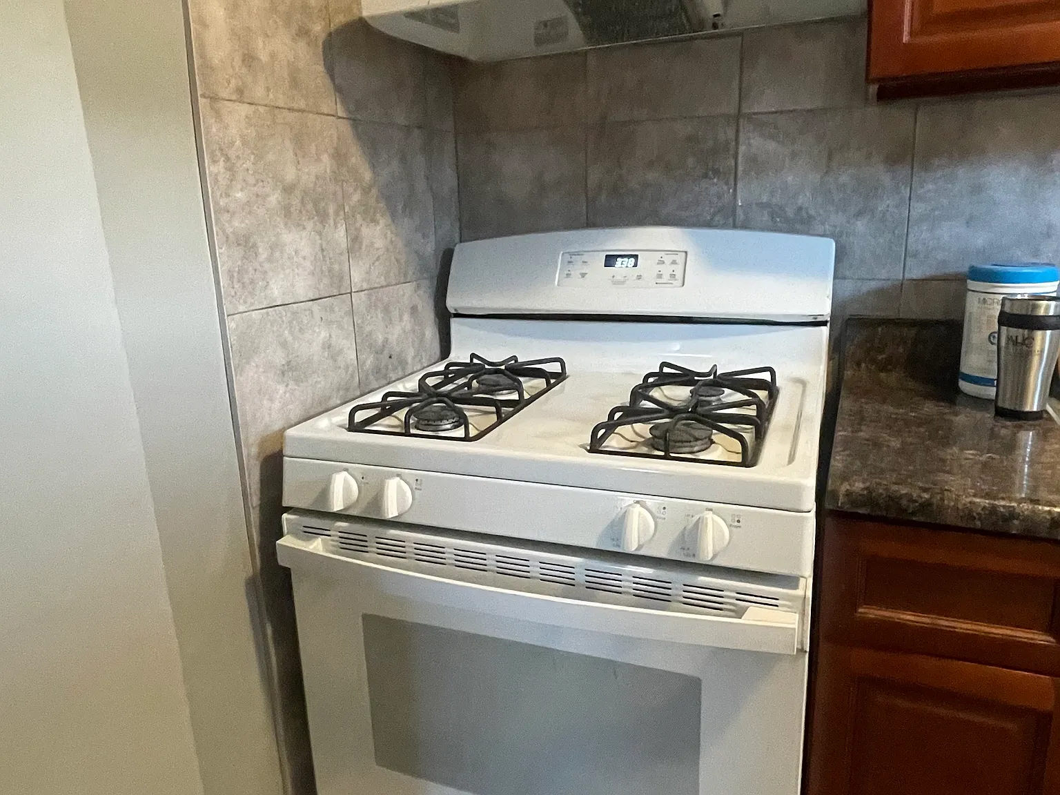 2 bed, $1,800 — Photo 4
