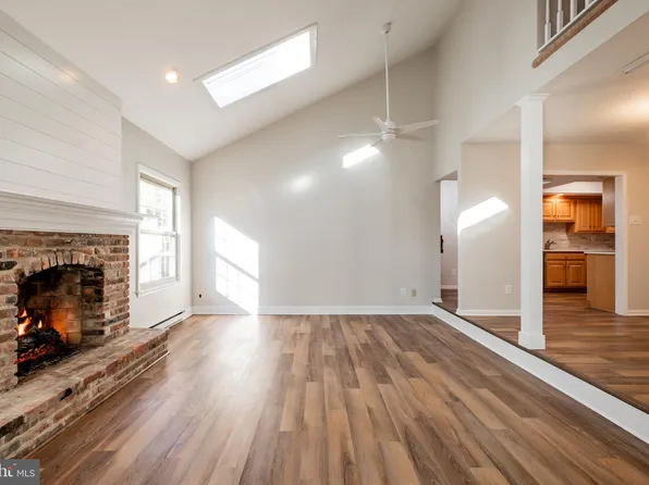 3 Winfield Ct, Medford, NJ 08055