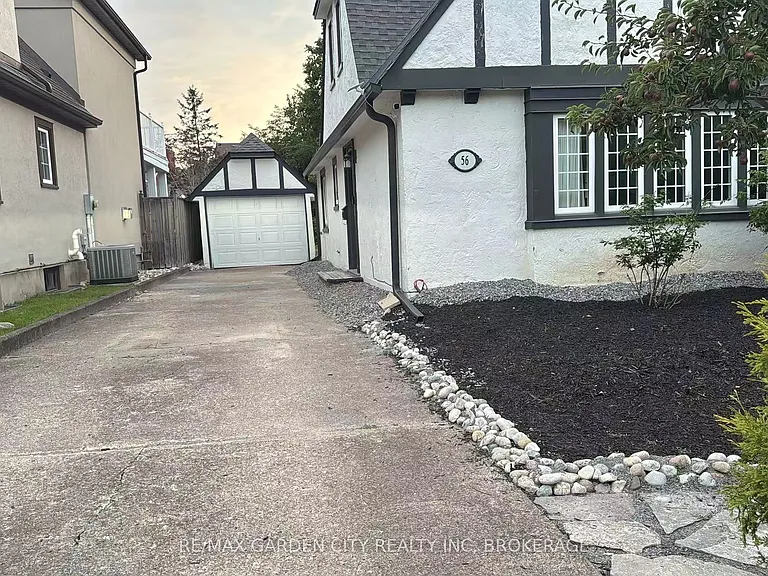 56 South Dr — Photo 2