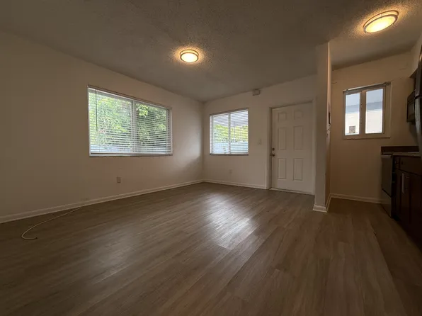 5515 NW 6th Pl APT 4, Miami, FL 33127