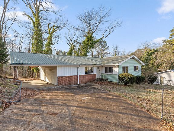 2nd image of 3706 Hemingway Dr
