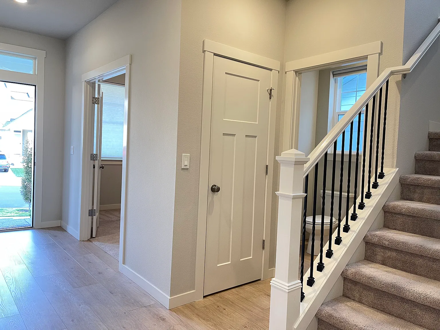 4 bed, 2426 sqft, $3,700 — Photo 4