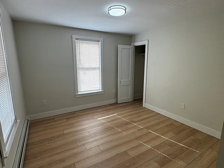706 George St — Photo 2