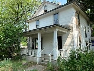 1st image of 1122 W Delavan Dr
