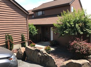 1042 NW 12th St APT A, Pendleton, OR 97801