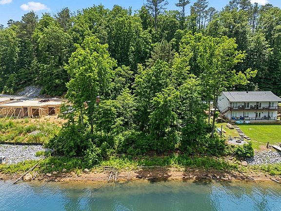 4th image of 272 Northpointe Dr