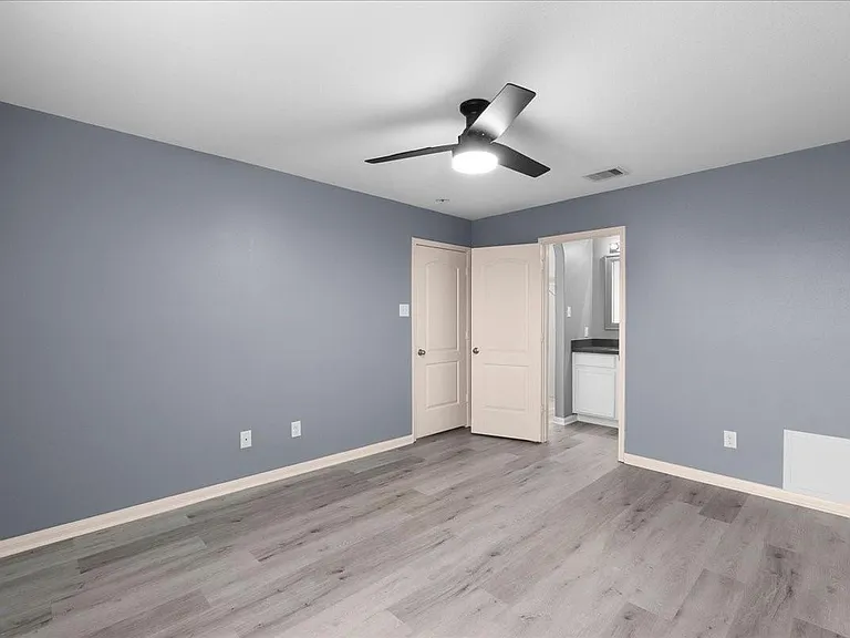 5727 Treasure Cove Rd — Photo 10