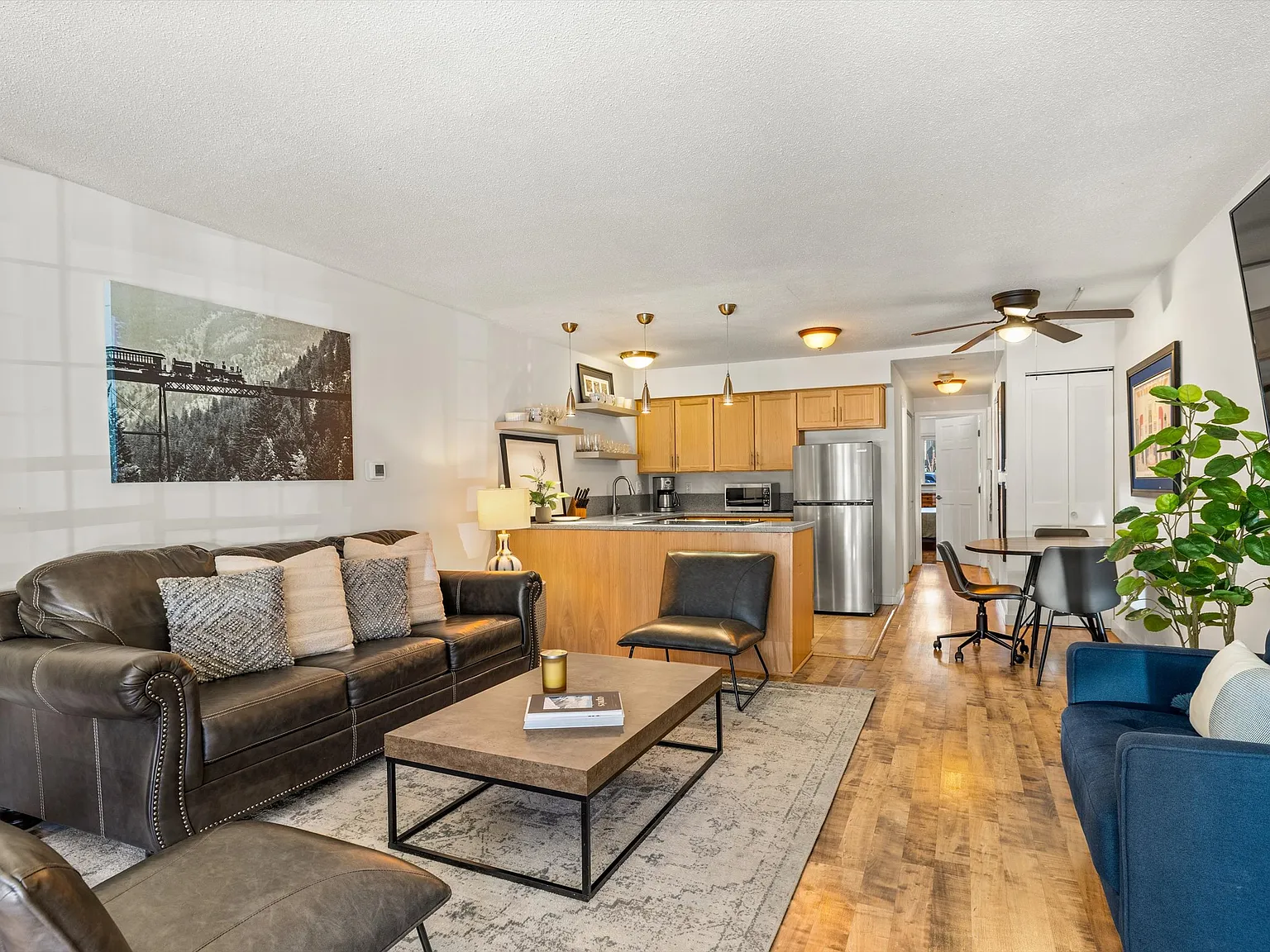 1 bed, 675 sqft, $10,000 — Photo 3
