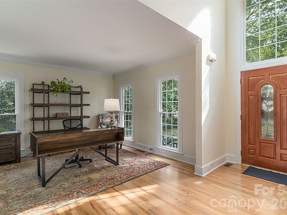 4th image of 16647 Greenfarm Rd