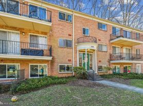 10600 Kenilworth Ave