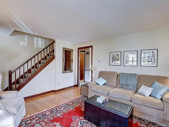 5th image of 5 Firethorn Dr #5
