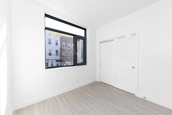 Rented by Oxford Property Group | media 20