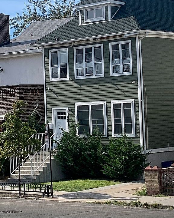 1st image of 3743 Neptune Ave