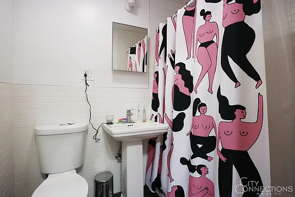 Rented by City Connections Realty | media 37