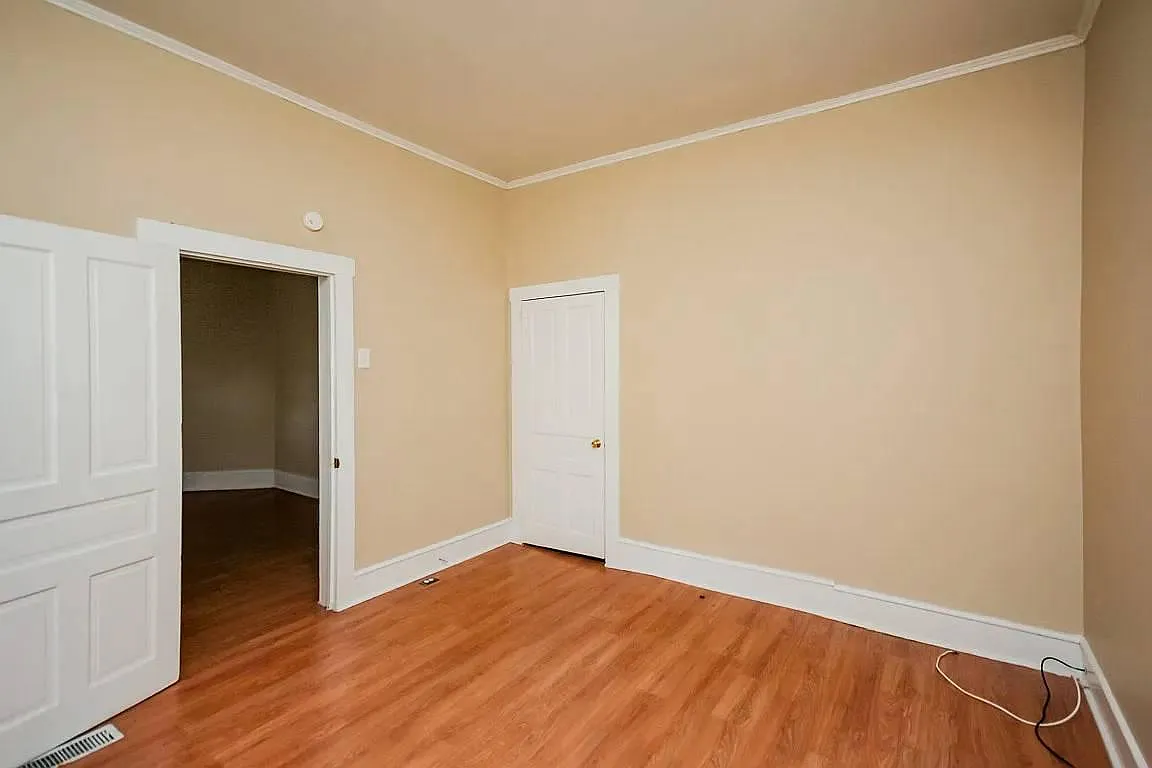 3 bed, 1.5 bath, 1240 sqft, $1,100 — Photo 4