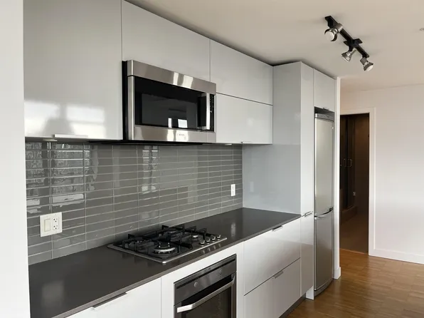 108 W Cordova St #1805, Vancouver, BC V6B 0G5