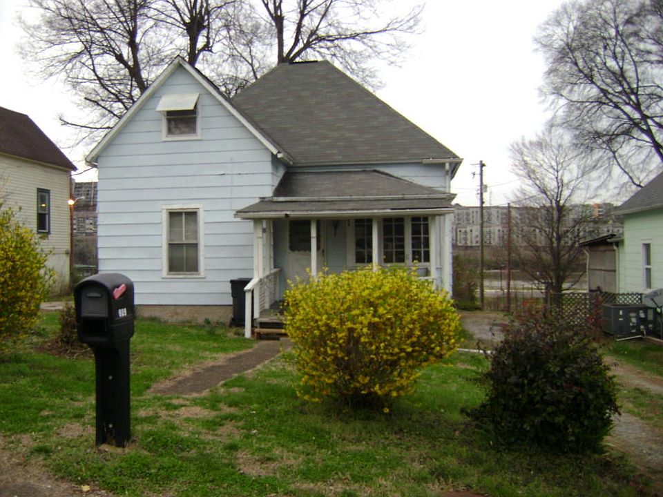 1st image of 909 Phillips Ave