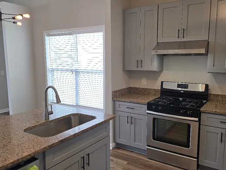 1901 Durwood Ln — Photo 12