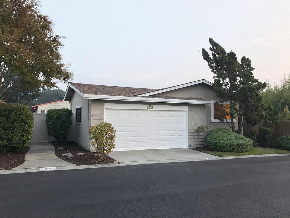 1st image of 221 Mountain Springs Dr #221