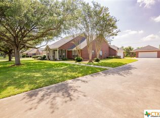 276 Park Ln, Victoria, TX 77904