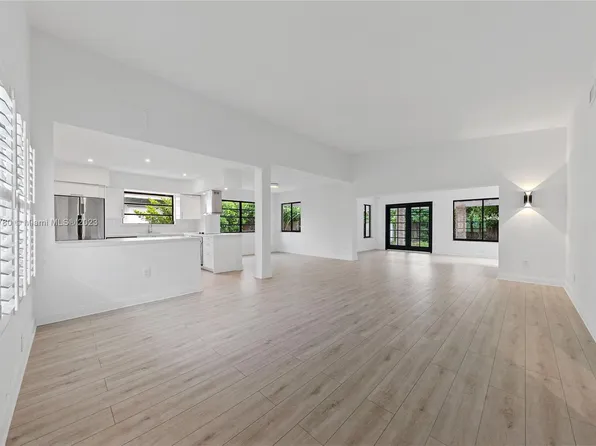 7525 Adventure Ave, North Bay Village, FL 33141