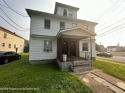 228 New Mallery Pl — Photo 1