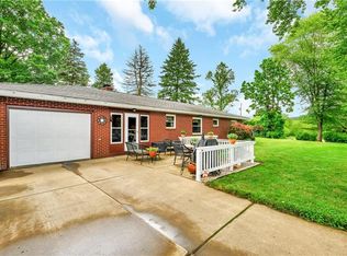 140 School Rd, Aliquippa, PA 15001