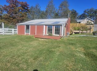 124 Sam Ray St, Newland, NC 28657