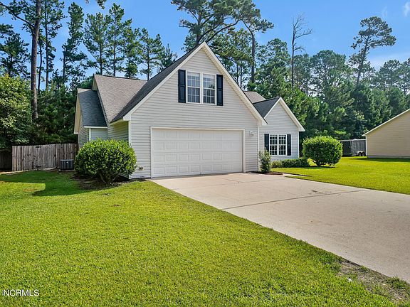 2nd image of 1806 Liz Lane NE
