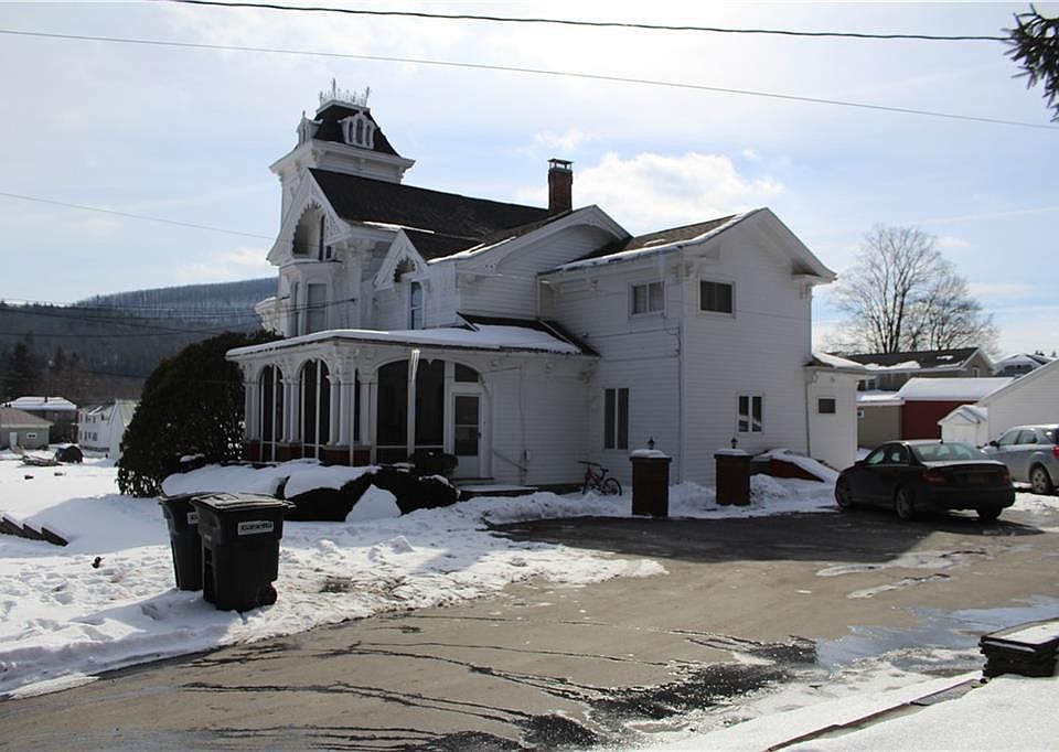2nd image of 7 Russell St