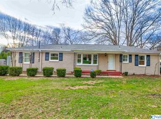 3803 Lakeview Dr NW, Huntsville, AL 35810