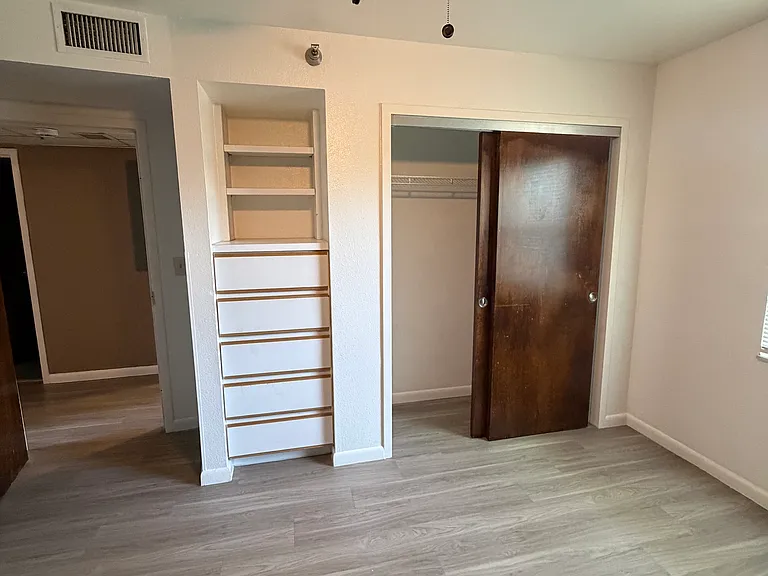 310 Plum St #6 — Photo 8