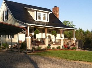 867 E Courthouse Rd, Blackstone, VA 23824