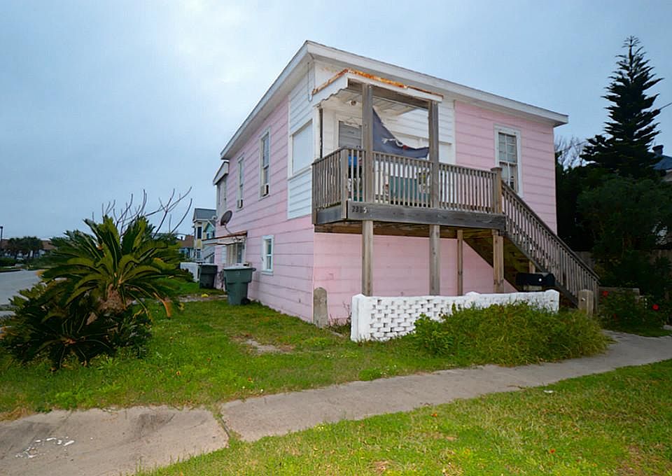 1st image of 2225 28th St