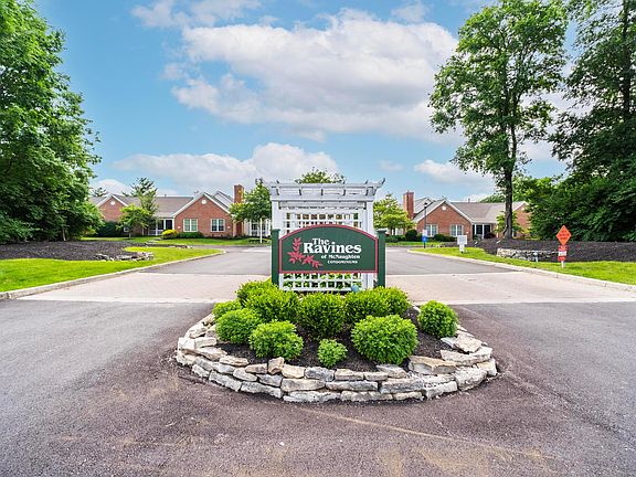 2nd image of 5890 Oak Path Ln
